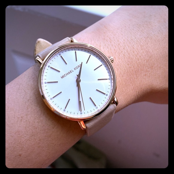 Michael Kors MK2748 women’s leather strap watch - Picture 1 of 7